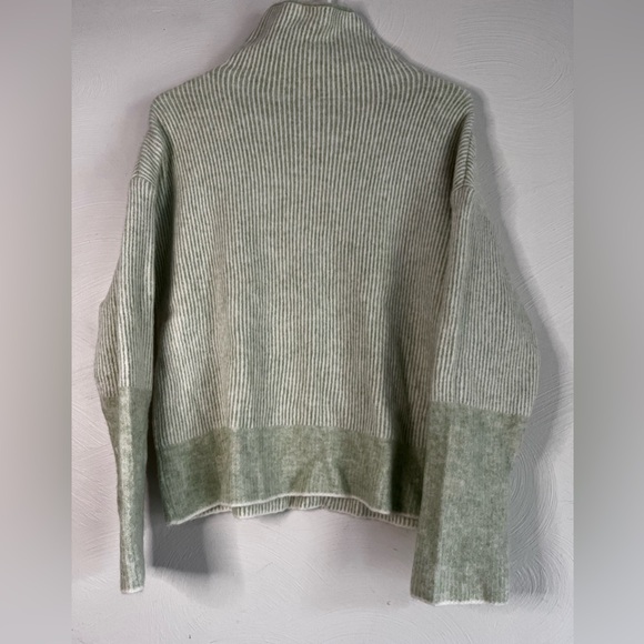 Calvin Klein Pin Striped‎ Knit Sweater in Sage - Picture 2 of 8
